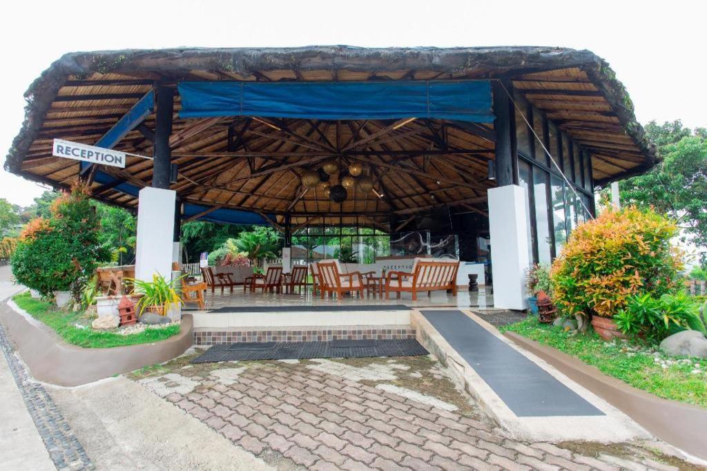Ultra Winds Mountain Resort (Adults Only) Cagayan de Oro Exterior photo