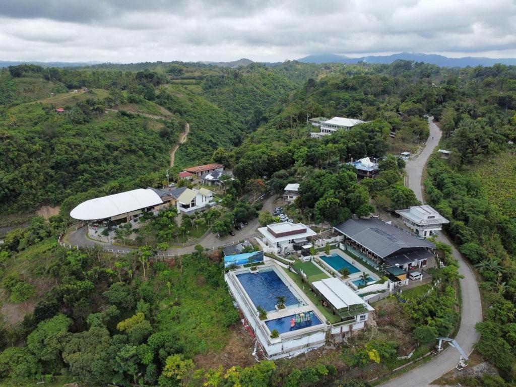 Ultra Winds Mountain Resort (Adults Only) Cagayan de Oro Exterior photo