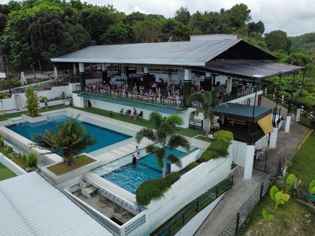 Ultra Winds Mountain Resort (Adults Only) Cagayan de Oro Exterior photo
